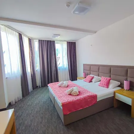 Oaza Mira & Resort-فندق ومنتجع واحة الهدوء Prázdninový dům