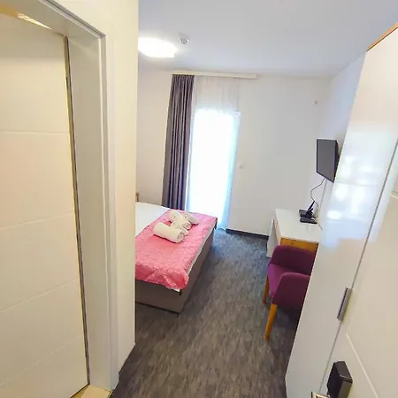 Σπίτι διακοπών Oaza Mira & Resort-فندق ومنتجع واحة الهدوء Vlasic