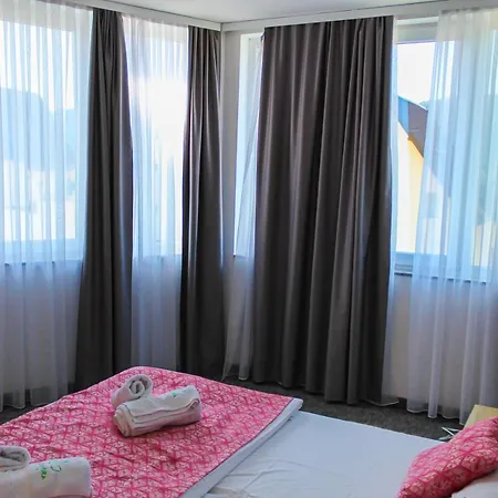 Oaza Mira & Resort-فندق ومنتجع واحة الهدوء Tatil Evi *