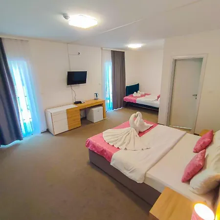 Oaza Mira & Resort-فندق ومنتجع واحة الهدوء 別荘 *