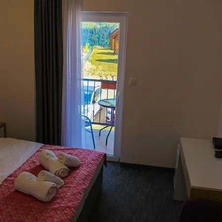 別荘 Oaza Mira & Resort-فندق ومنتجع واحة الهدوء