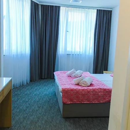 Oaza Mira & Resort-فندق ومنتجع واحة الهدوء Vlasic